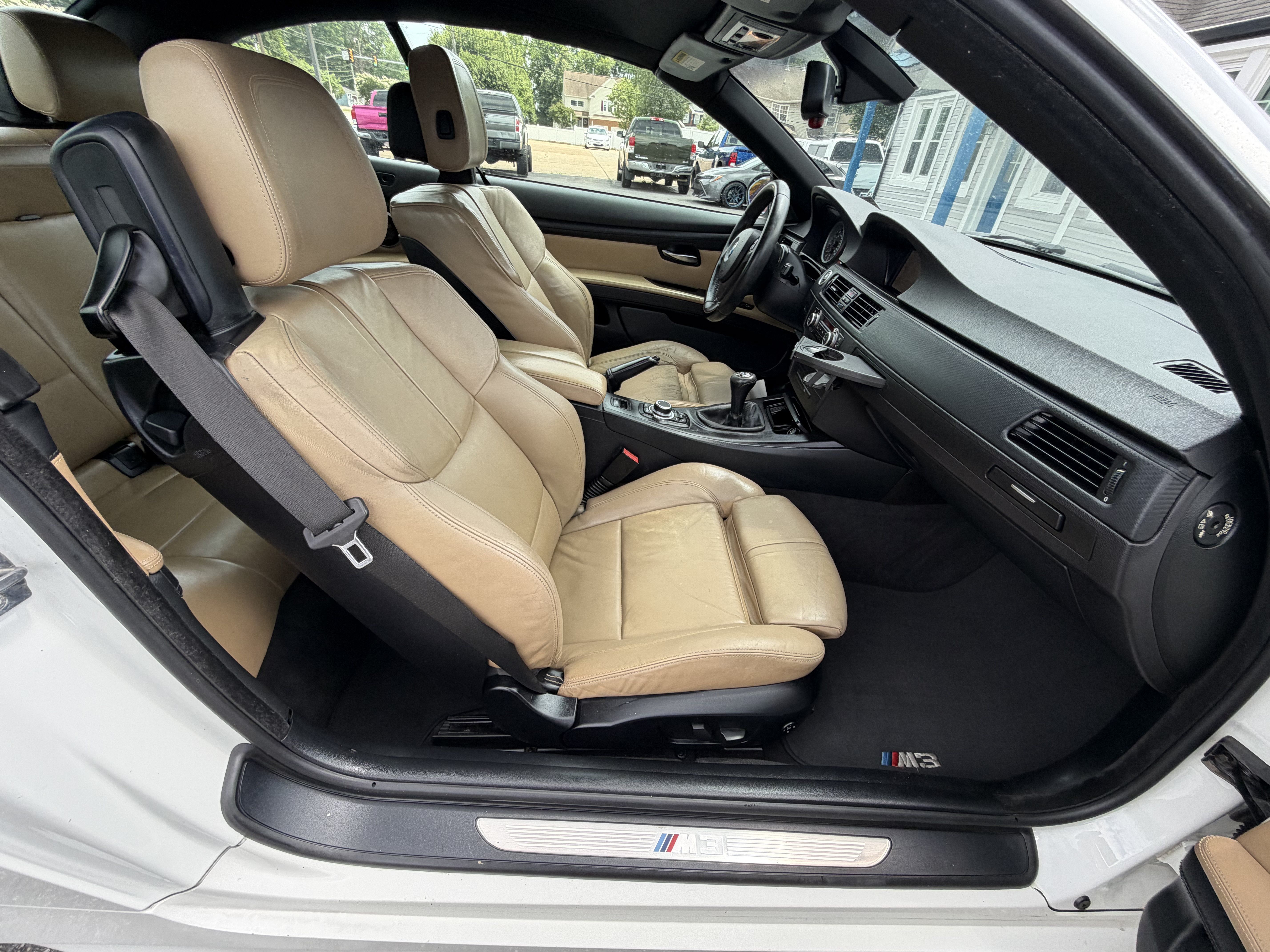 Used 2011 BMW M3 Convertible RWD image 26