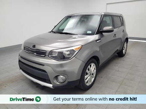 Used 2017 Kia Soul + image 1