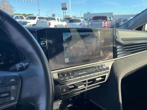 Used 2025 Toyota Camry XLE w/ Premium Package image 25