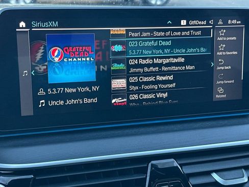 Used 2023 BMW 530e w/ Convenience Package image 19