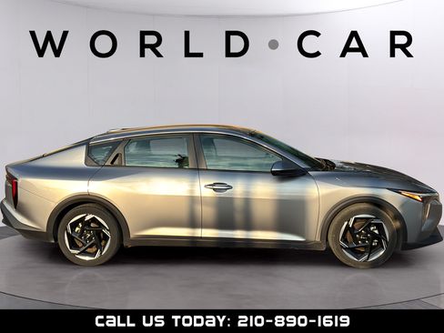 Used 2025 Kia K4 EX FWD image 16
