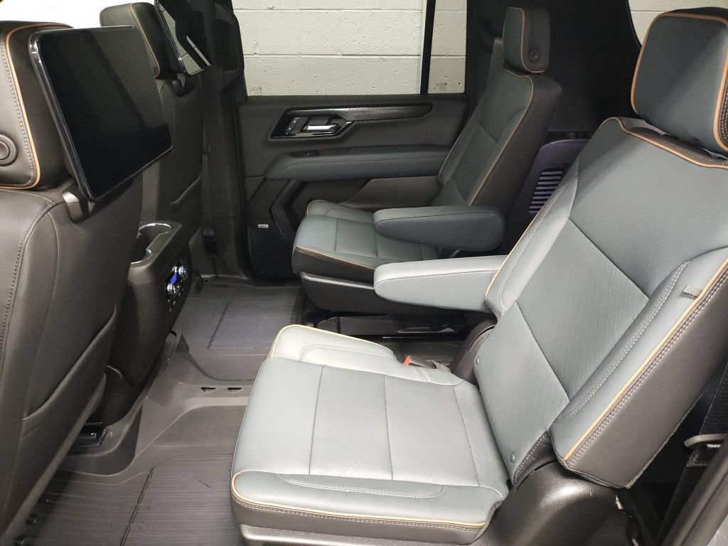 New 2026 GMC Yukon XL AT4 w/ AT4 Premium Plus Package AWD/4WD image 28