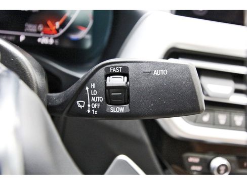 Used 2025 BMW X4 xDrive30i image 16