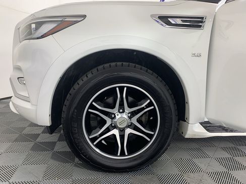 Used 2018 INFINITI QX80 2WD w/ Driver Assistance Package image 12