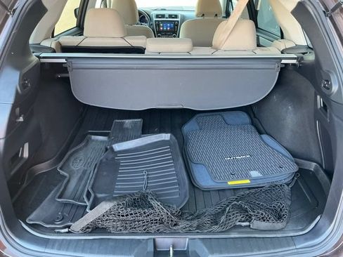 Used 2019 Subaru Outback 2.5i Premium AWD/4WD image 16