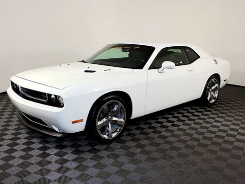 Used 2012 Dodge Challenger R/T image 45