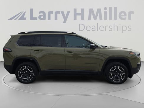 New 2026 Jeep Cherokee Laredo AWD/4WD image 6