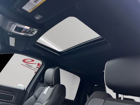 New 2026 RAM 2500 Laramie AWD/4WD image 24