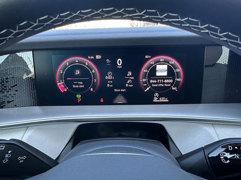 New 2025 Volkswagen Tiguan SE image 22