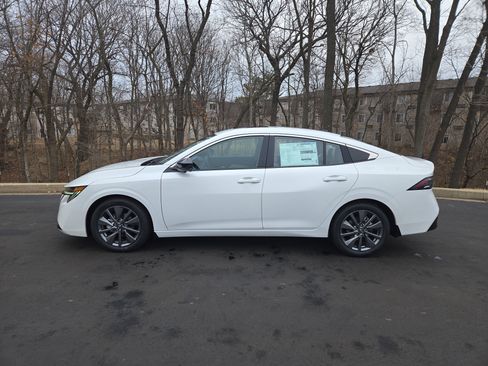 New 2026 Nissan Sentra SL w/ Floor Mat Package image 5