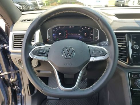 Certified 2023 Volkswagen Atlas Cross Sport SE w/ Panoramic Sunroof Package FWD image 28
