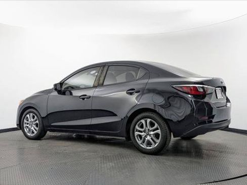 Used 2018 Toyota Yaris iA FWD image 6