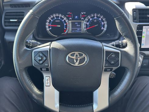 Used 2017 Toyota 4Runner SR5 Premium image 19