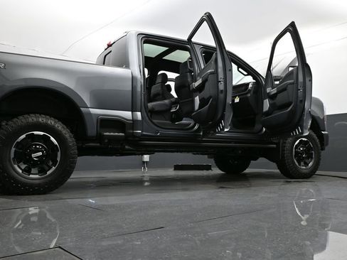 New 2026 Ford F350 Platinum w/ Tremor Off-Road Package image 38