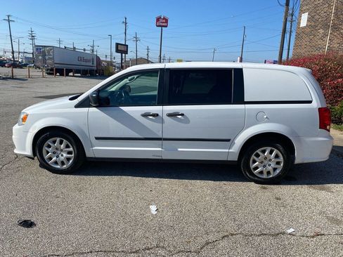 Used 2015 RAM C/V Tradesman w/ UConnect Hands-Free Group image 4