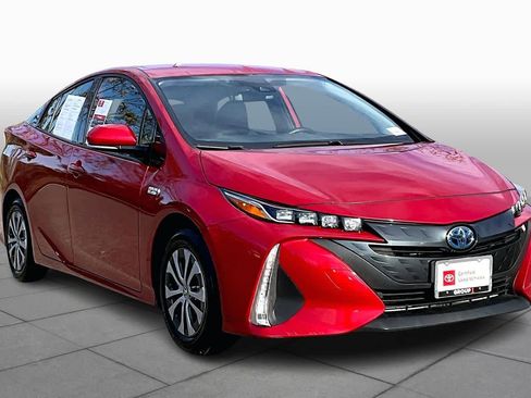 Certified 2020 Toyota Prius Prime XLE image 2