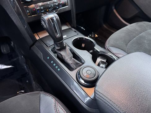 Used 2018 Ford Explorer XLT w/ Equipment Group 202A image 27
