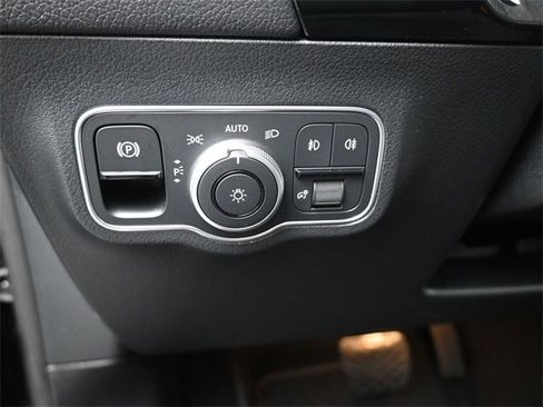 New 2025 Mercedes-Benz GLA 250 image 21