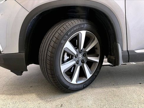 Used 2025 Honda Pilot Touring image 20