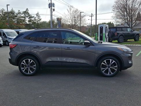 Used 2022 Ford Escape SEL w/ SEL Stealth AWD Package image 4