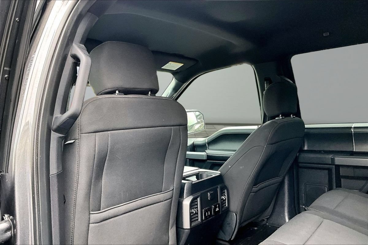 Used 2018 Ford F150 XLT w/ Equipment Group 302A Luxury AWD/4WD image 18