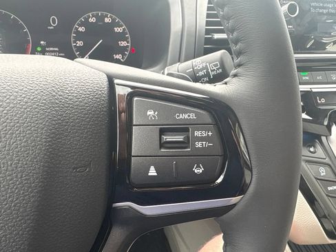 Certified 2026 Honda Odyssey Touring image 17