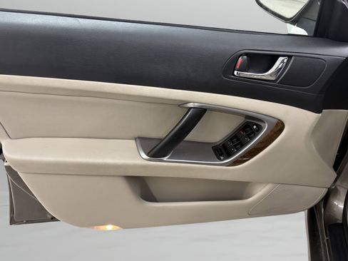 Used 2008 Subaru Legacy 2.5i Limited image 24