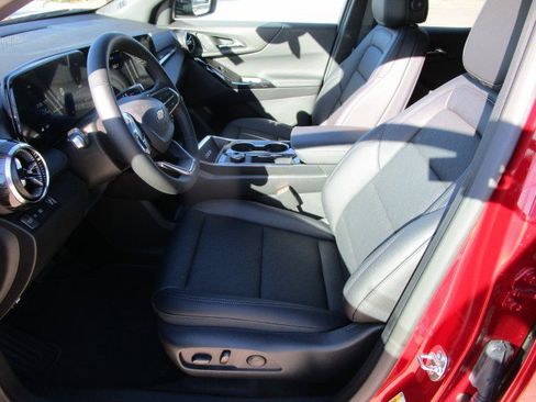 New 2026 Chevrolet Equinox LT w/ Convenience Package II image 12