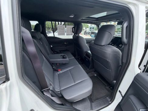 Certified 2025 Lexus GX 550 w/ Accessory Package (2T) AWD/4WD image 12
