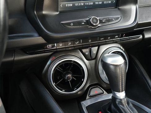 Used 2016 Chevrolet Camaro LT image 21