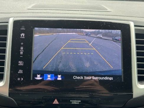 Used 2017 Honda Pilot Touring image 17