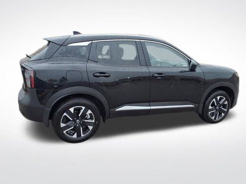 New 2026 Nissan Kicks SV image 8