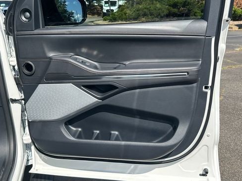 New 2026 Lincoln Navigator Black Label AWD/4WD image 17
