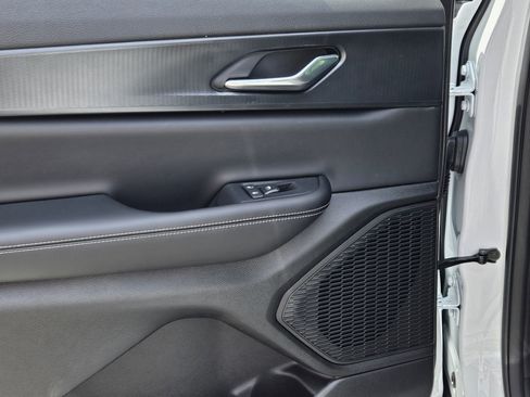 New 2026 Jeep Grand Cherokee L 4WD image 22