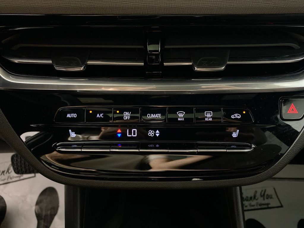 Certified 2024 Buick Envista Avenir FWD image 18