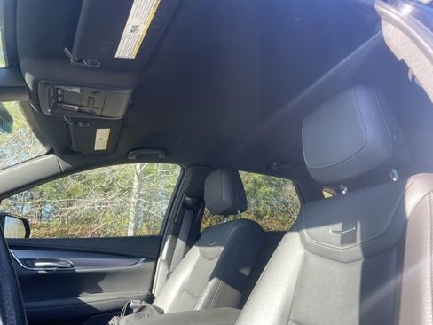 Used 2024 Cadillac XT5 Luxury image 3