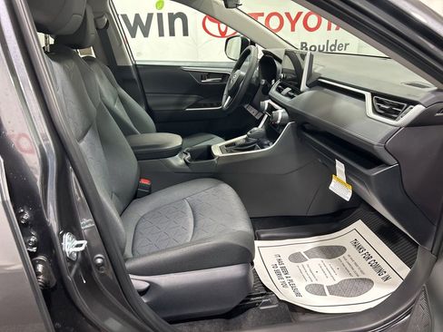 Used 2025 Toyota RAV4 XLE image 9