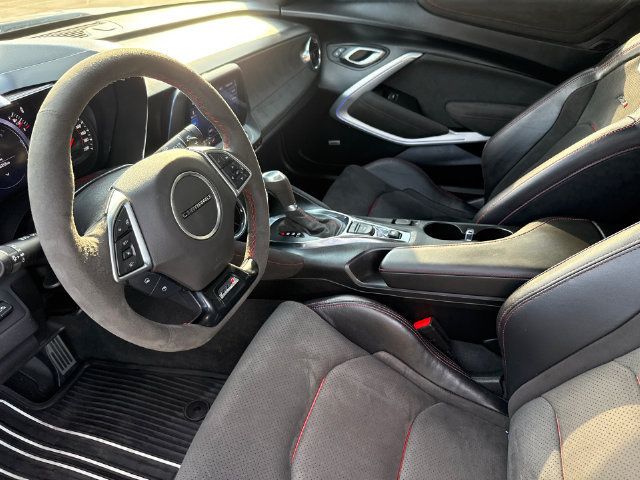 Used 2022 Chevrolet Camaro ZL1 RWD image 18