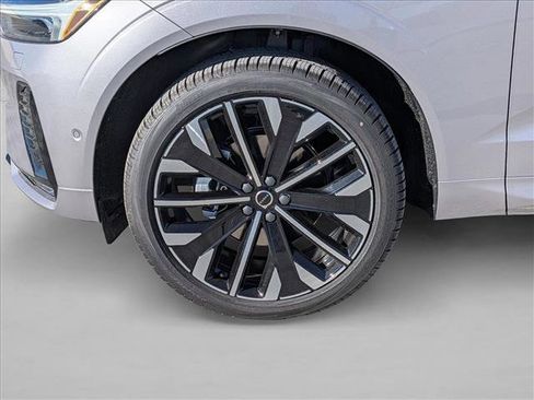 New 2026 Volvo XC60 B5 Ultra w/ Protection Package Premier image 10