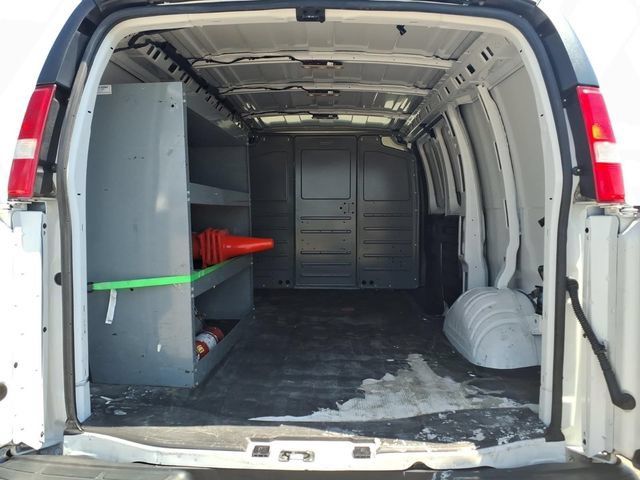 Used 2022 Chevrolet Express 2500 w/ Driver Convenience Package RWD image 20