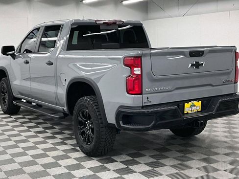 Used 2025 Chevrolet Silverado 1500 ZR2 w/ Technology Package AWD/4WD image 3
