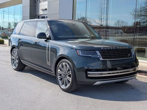 New 2026 Land Rover Range Rover Long Wheelbase SE AWD/4WD image 10