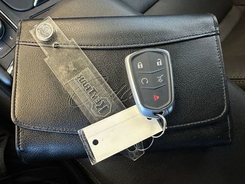Used 2021 Cadillac XT5 Premium Luxury AWD/4WD image 10