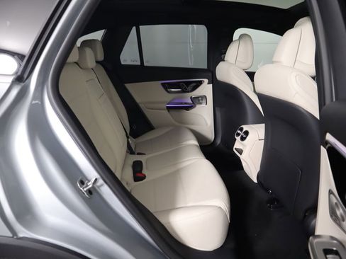 Certified 2025 Mercedes-Benz GLC 300 image 23