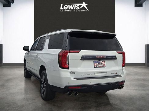 Used 2023 GMC Yukon XL AT4 w/ Technology Package image 3
