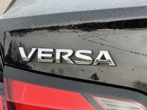 Used 2024 Nissan Versa S w/ Trunk Package image 39