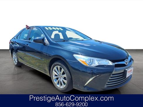 Used 2015 Toyota Camry XLE w/ Convenience Package FWD image 1