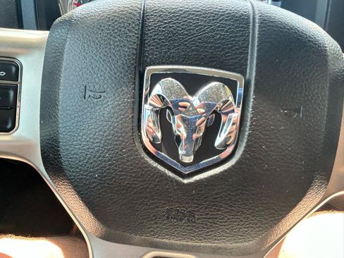 Used 2018 RAM 1500 Laramie w/ Convenience Group AWD/4WD image 19