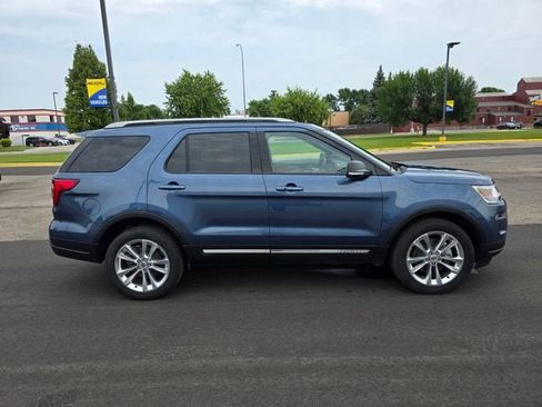 Certified 2019 Ford Explorer XLT w/ Equipment Group 202A AWD/4WD image 7