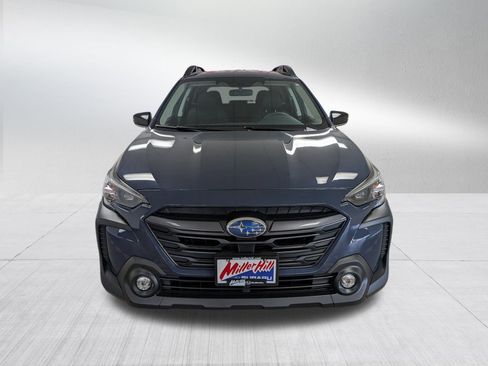 Used 2025 Subaru Outback Premium image 5